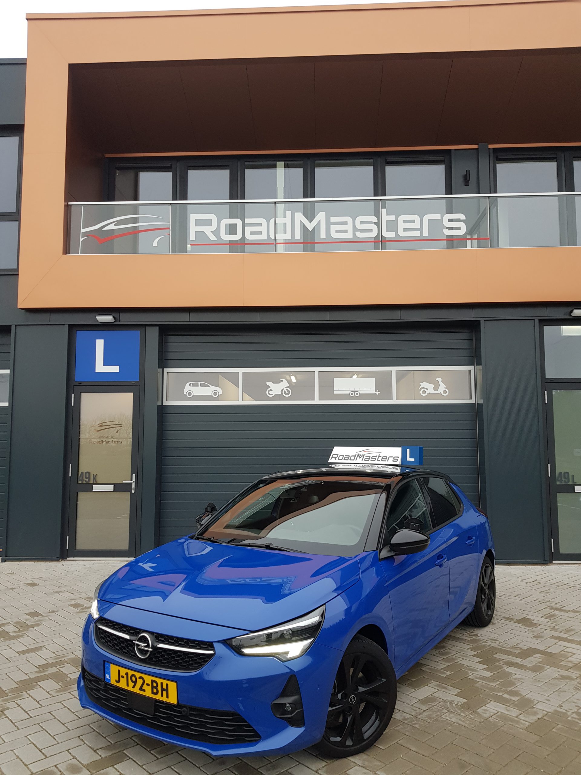 Rijschool Zaanstad Snel beginnen met je rijbewijs! Roadmasters.nl